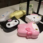 キャラクターフードコート - 店内