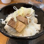 麺 ゆるり - 肉飯（250円）