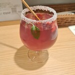 ease - 【期間限定】苺と白桃のサングリア