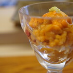 鮨おばな - おばなさんの名物の一つであり、握りを招き入れる前のシャリのファーストタッチ。