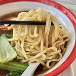 便宜坊 - 牛肉麺 麺リフト♪