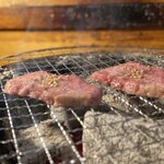 炭火焼肉 ホルモン にく式 - 