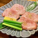 炭火焼肉 ホルモン にく式 - 