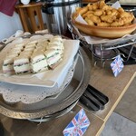 レストラン ヴァロリス - キューカンバーサンドイッチ　フィッシュ&チップス