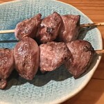 炭火焼き鳥 ヒロトリ - 一口後の丸ズリ