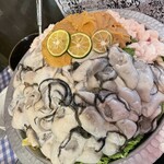 立呑み処 まるや - 牡蠣鍋4人前②