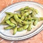 Carbo - ガーリックと黒胡椒の枝豆さん♩思ったより優しめ味だった