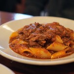 OSTERIA il FUOCO - レモン豚と豊西牛の煮込み ミートソース “ラグー” 〈メッツァペンネ〉