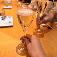 鮨 銀座おのでら 弟 本店 - まずは、泡で乾杯　Crémant de Bourgogne Cuvée Assemblage NV