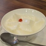 関琳 - 杏仁豆腐　　安定感