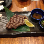 しまちゃん - 和牛ヒレステーキ  ¥1800  
                                とても美味しいお肉でした！