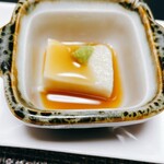 旬彩工房 こやま - 3種のお通し 品のある胡麻豆腐