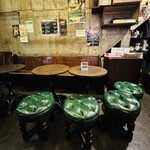 The Tipplers Arms - テーブル席