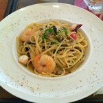 洋食居酒屋 クオーレ - たっぷりシーフードのペペロンチーノ