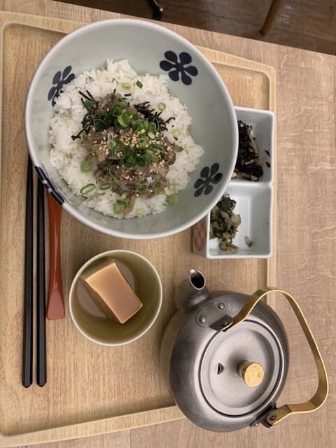 Dashi Chazuke + Niku Udon En Jei A Sentoraru Tawazu Ten