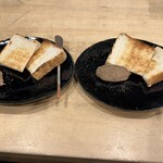 焼鳥 谷口 - レバーパテ＋パン