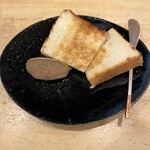 焼鳥 谷口 - レバーパテ＋パン