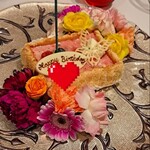 モナリザ - お誕生日プレート　がBDSongと共に運ばれてきます