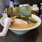 ラーメン 吉田屋 - ラーメン（800円）
