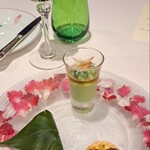 モナリザ - 一人一人違う花びらのプレート