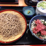 そば処 吉野家 - まぐろ丼とそばセット