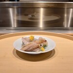温石 - 神頭烏賊の炭火焼きと菜の花､自家製マスタード