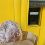 ブランジュリー パリの空の下 - まかない！ 熱々ベニエ、最高でした。