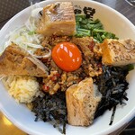 本気の焼豚 プルプル食堂 - やみつき豚まぜそば1180円