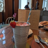 ザ タヴァン グリル＆ラウンジ - 