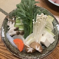 浅草 魚料理 遠州屋 - 鍋野菜