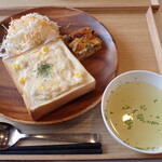 トーコーキッチン - ツナマヨポテト キッシュ、サラダ、スープ