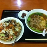 台湾料理 四季紅 - 台湾ラーメン＋回鍋肉飯