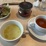 SHAFT - スープ，サラダ，紅茶