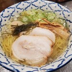名古屋驛麺通り醐りょう 函館らーめん - 
