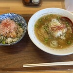 大衆食堂 中華そばとおコメの店 メシケン。 - 