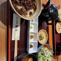 豚捨 KITTE丸の内店 - 
