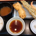 揚げたて天ぷら から天 - 