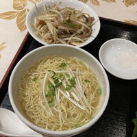 老香港酒家京都 - 汁そばとメイン（豚肉ともやし炒め）