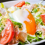 なんぶ酒場 - 生ハム温玉シーザーサラダ