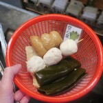 真香滷味 - セルフでザルにとる