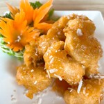 カトリ・キッチン - エビマヨ　スィートチリソースがかかってました