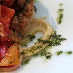 ダイニング興 - 下にパスタが