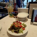 赤白 ブラッスリー - イチゴとセロリのくるみサラダ