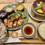 musi-vege+ - Vegeプレート豚ロースと舞茸のバルサミコンソテー（ご飯大盛）