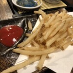 大衆立呑酒場 垂れ屋 - ポテトフライ