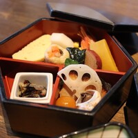 いせもん本店 - 少しづつ多種