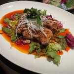 劉家厨房 - スペアリブのにんにくラー油ソース(黒板のメニュー)