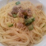 OSTERIA CAPRA - 鶏とズッキニーのペペロンチーノ