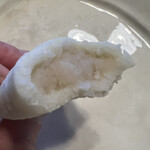 一炉庵 - ふっかりした皮に珍しい白餡