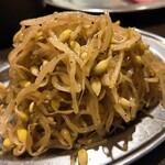 ホルモン青木 - もやしナムル